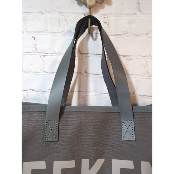 Santa Barbara Design Studio Canvas 'Weekend Vibes' Tote 19.5 x 11" X 6.5 Gray - Picture 2 of 15